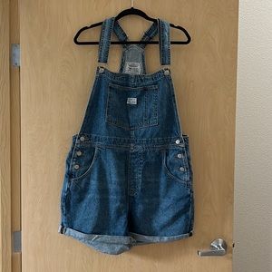 Levi’s overall shorts size L